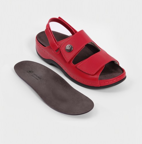 На фото 1 - Ортопедические босоножки LM ORTHOPEDIC, красные LM-701.017R